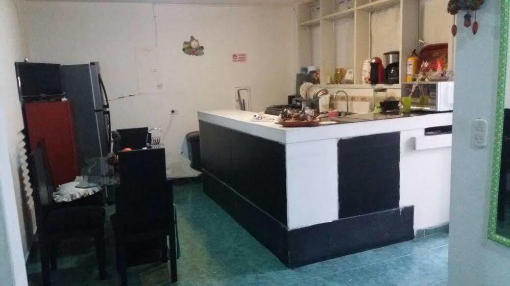 Hostal Deluxe Santander Manizales Zewnętrze zdjęcie