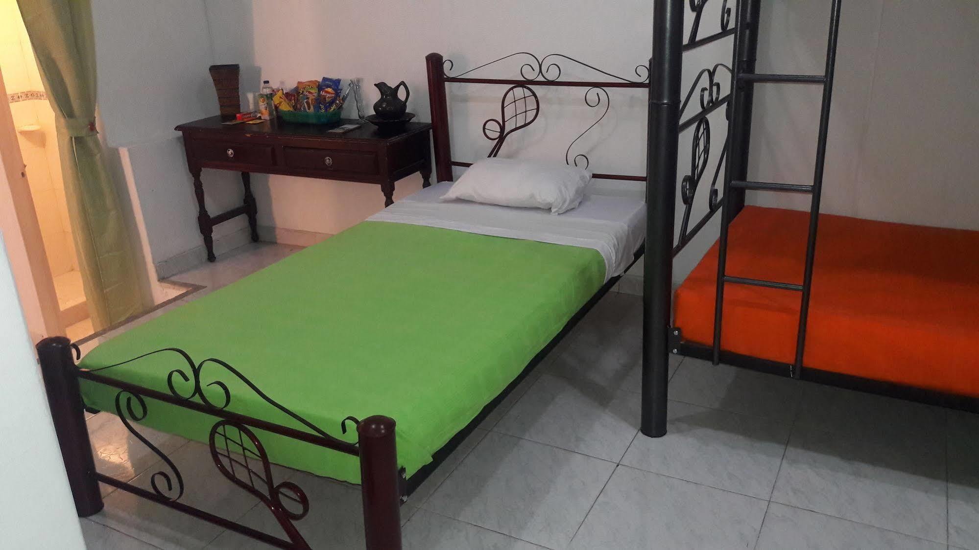 Hostal Deluxe Santander Manizales Zewnętrze zdjęcie